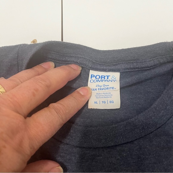 Vintage Limited Edition Black T-Shirt - Picture 2 of 3